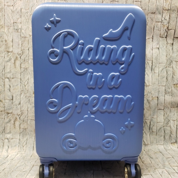 Disney Princess Suitcase - Picture 1 of 8